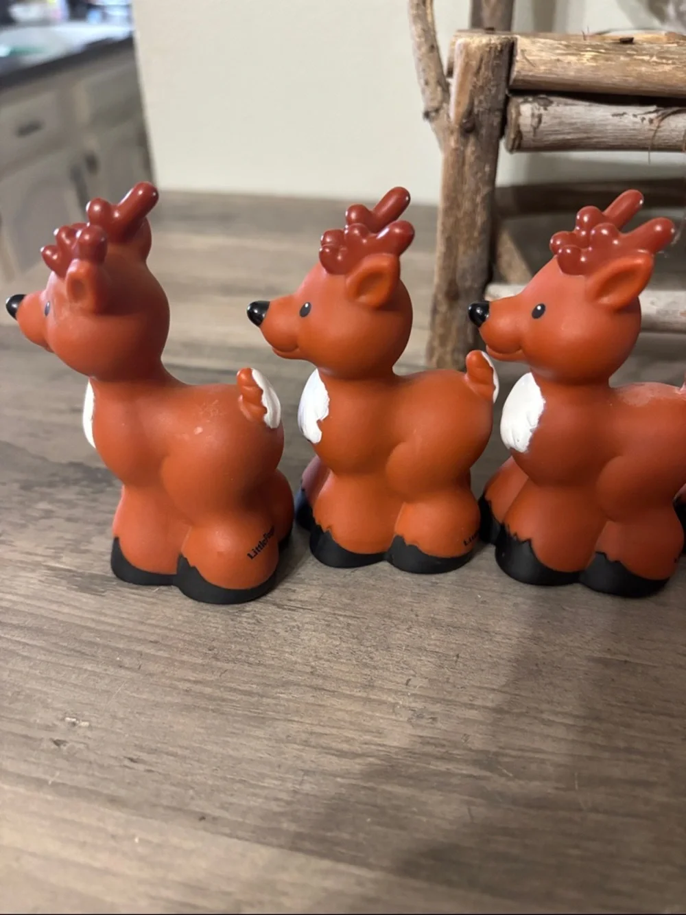 VINTAGE FISHER PRICE TWAS THE NIGHT BEFORE CHRISTMAS SET OF 8 REINDEER ONLY 2004